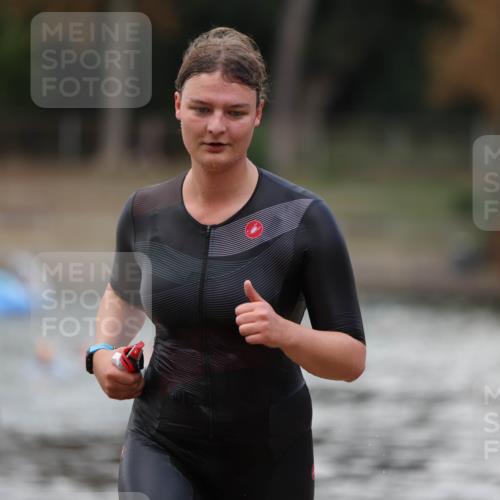 14.09.2025 - Stadtparktriathlon Michael Strokosch http://msf.ph/oto/8874060 14.09.2025 12:30:56 Schwimmen 1322 meine-sportfotos.de