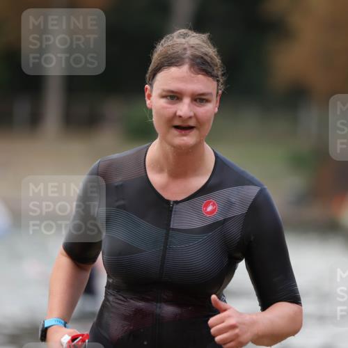 14.09.2025 - Stadtparktriathlon Michael Strokosch http://msf.ph/oto/8874064 14.09.2025 12:30:56 Schwimmen 1322 meine-sportfotos.de