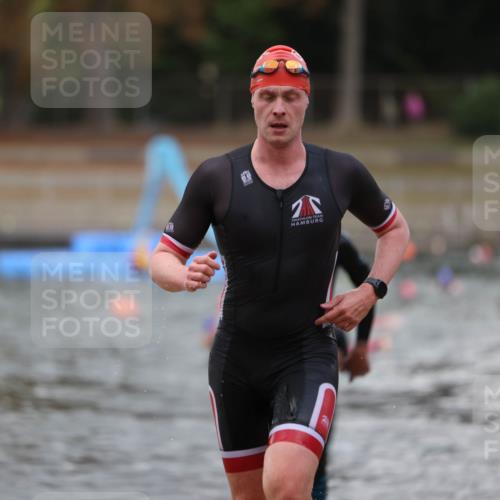 14.09.2025 - Stadtparktriathlon Michael Strokosch http://msf.ph/oto/8874074 14.09.2025 12:31:10 Schwimmen 1340, 1352, 1356, 1405 meine-sportfotos.de