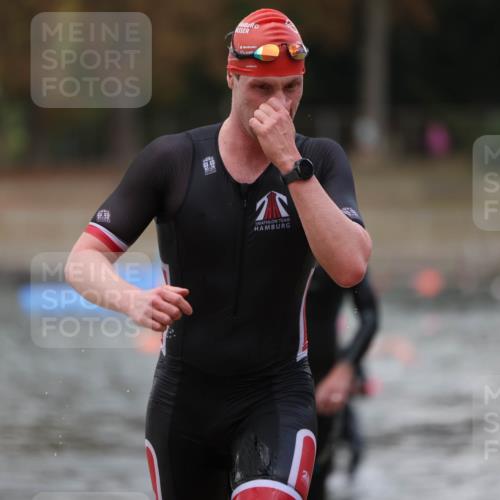 14.09.2025 - Stadtparktriathlon Michael Strokosch http://msf.ph/oto/8874077 14.09.2025 12:31:11 Schwimmen 1340, 1352, 1356, 1405 meine-sportfotos.de