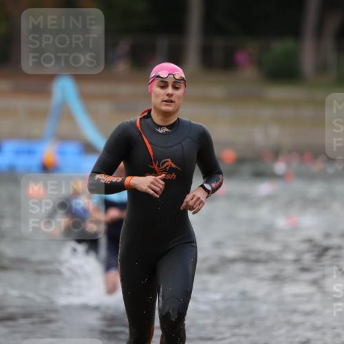 14.09.2025 - Stadtparktriathlon Michael Strokosch http://msf.ph/oto/8874091 14.09.2025 12:31:17 Schwimmen 1340, 1352, 1356, 1386 meine-sportfotos.de