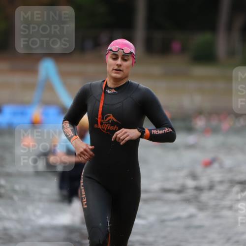 14.09.2025 - Stadtparktriathlon Michael Strokosch http://msf.ph/oto/8874093 14.09.2025 12:31:17 Schwimmen 1340, 1352, 1356, 1386 meine-sportfotos.de