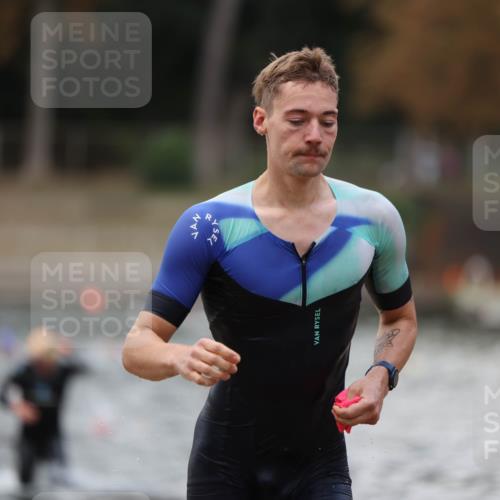 14.09.2025 - Stadtparktriathlon Michael Strokosch http://msf.ph/oto/8874120 14.09.2025 12:31:29 Schwimmen 1326, 1386, 1388, 1404 meine-sportfotos.de