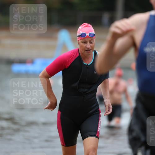 14.09.2025 - Stadtparktriathlon Michael Strokosch http://msf.ph/oto/8874134 14.09.2025 12:31:39 Schwimmen 1326, 1365, 1404, 1420 meine-sportfotos.de