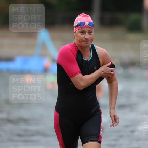 14.09.2025 - Stadtparktriathlon Michael Strokosch http://msf.ph/oto/8874139 14.09.2025 12:31:39 Schwimmen 1326, 1365, 1404, 1420 meine-sportfotos.de