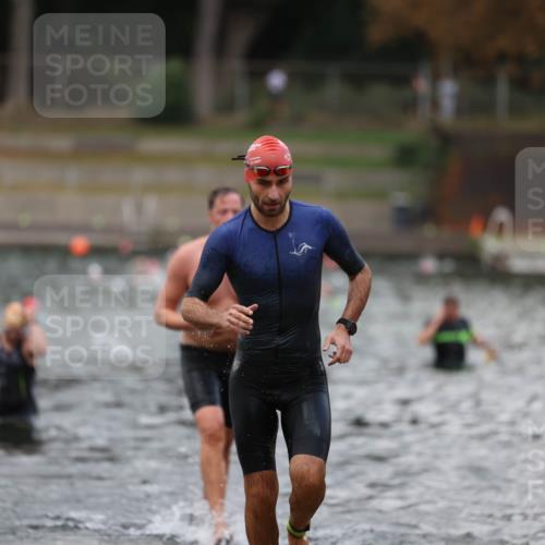 14.09.2025 - Stadtparktriathlon Michael Strokosch http://msf.ph/oto/8874148 14.09.2025 12:31:44 Schwimmen 1326, 1365, 1407, 1420 meine-sportfotos.de