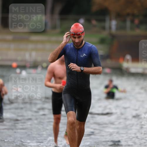 14.09.2025 - Stadtparktriathlon Michael Strokosch http://msf.ph/oto/8874151 14.09.2025 12:31:45 Schwimmen 1326, 1365, 1407, 1420 meine-sportfotos.de