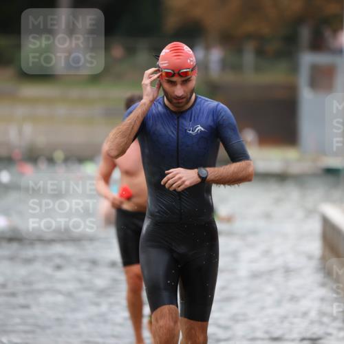 14.09.2025 - Stadtparktriathlon Michael Strokosch http://msf.ph/oto/8874156 14.09.2025 12:31:46 Schwimmen 1365, 1407, 1420 meine-sportfotos.de
