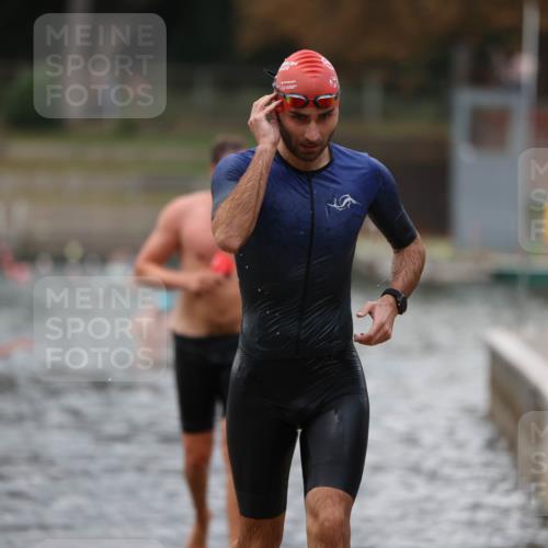14.09.2025 - Stadtparktriathlon Michael Strokosch http://msf.ph/oto/8874157 14.09.2025 12:31:46 Schwimmen 1365, 1407, 1420 meine-sportfotos.de