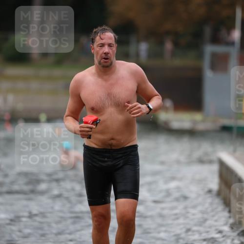 14.09.2025 - Stadtparktriathlon Michael Strokosch http://msf.ph/oto/8874164 14.09.2025 12:31:48 Schwimmen 1365, 1407, 1420 meine-sportfotos.de