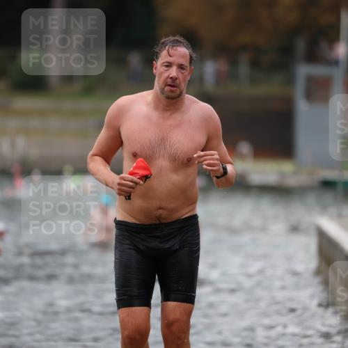 14.09.2025 - Stadtparktriathlon Michael Strokosch http://msf.ph/oto/8874165 14.09.2025 12:31:49 Schwimmen 1365, 1407, 1420 meine-sportfotos.de