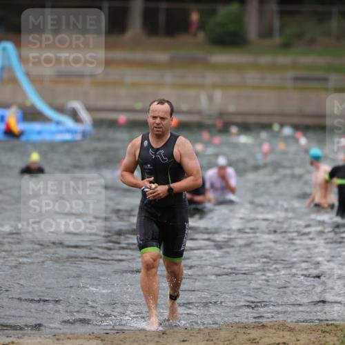 14.09.2025 - Stadtparktriathlon Michael Strokosch http://msf.ph/oto/8874170 14.09.2025 12:31:52 Schwimmen 1370, 1407, 1420 meine-sportfotos.de