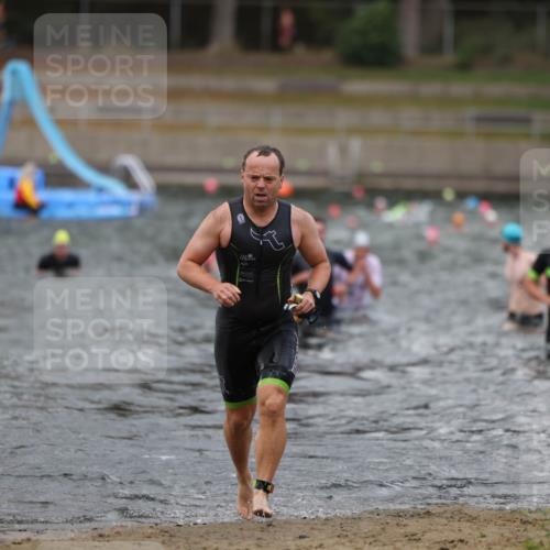 14.09.2025 - Stadtparktriathlon Michael Strokosch http://msf.ph/oto/8874171 14.09.2025 12:31:52 Schwimmen 1370, 1407, 1420 meine-sportfotos.de