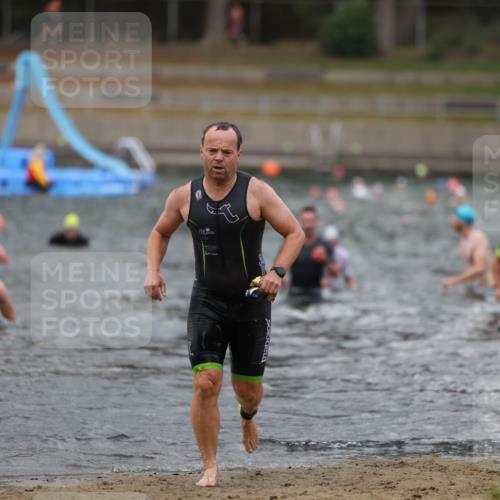 14.09.2025 - Stadtparktriathlon Michael Strokosch http://msf.ph/oto/8874173 14.09.2025 12:31:53 Schwimmen 1370, 1407, 1420 meine-sportfotos.de