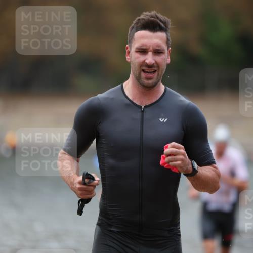 14.09.2025 - Stadtparktriathlon Michael Strokosch http://msf.ph/oto/8874203 14.09.2025 12:32:07 Schwimmen 1358, 1360, 1361, 1367, 1370, 1381 meine-sportfotos.de