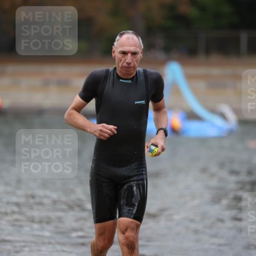 14.09.2025 - Stadtparktriathlon Michael Strokosch http://msf.ph/oto/8874245 14.09.2025 12:32:23 Schwimmen 1358, 1368, 1369 meine-sportfotos.de
