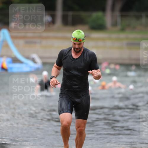 14.09.2025 - Stadtparktriathlon Michael Strokosch http://msf.ph/oto/8874256 14.09.2025 12:32:37 Schwimmen 1396 meine-sportfotos.de