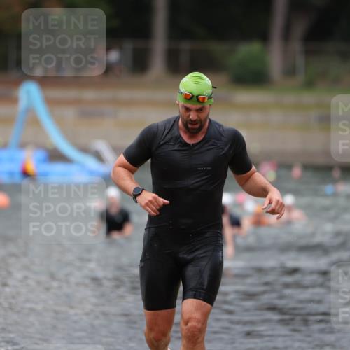 14.09.2025 - Stadtparktriathlon Michael Strokosch http://msf.ph/oto/8874259 14.09.2025 12:32:38 Schwimmen 1396 meine-sportfotos.de