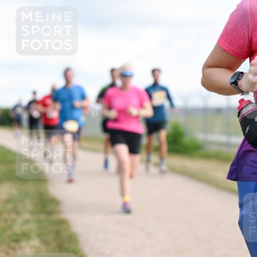 14.09.2025 - Airport Race Dr. Thomas Lammeyer http://msf.ph/oto/8874261 14.09.2025 12:18:59 Laufen 42, 111 meine-sportfotos.de