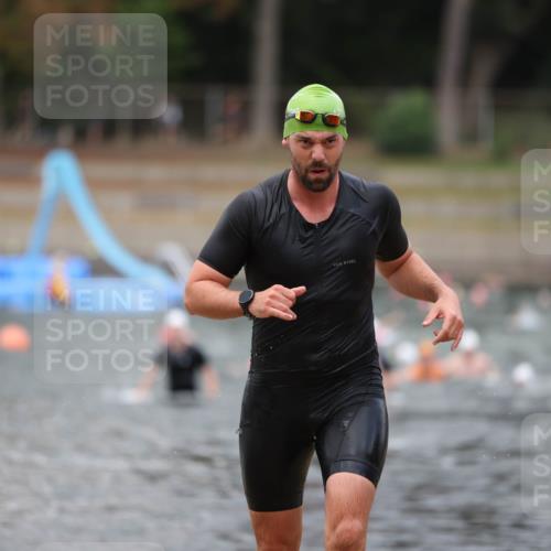 14.09.2025 - Stadtparktriathlon Michael Strokosch http://msf.ph/oto/8874262 14.09.2025 12:32:38 Schwimmen 1396 meine-sportfotos.de