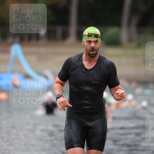 14.09.2025 - Stadtparktriathlon Michael Strokosch http://msf.ph/oto/8874263 14.09.2025 12:32:38 Schwimmen 1396 meine-sportfotos.de
