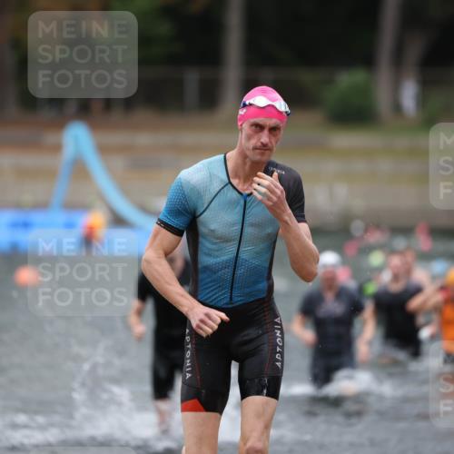 14.09.2025 - Stadtparktriathlon Michael Strokosch http://msf.ph/oto/8874284 14.09.2025 12:32:51 Schwimmen 1345, 1389, 1392, 1394, 1410, 1414 meine-sportfotos.de