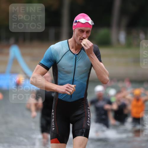14.09.2025 - Stadtparktriathlon Michael Strokosch http://msf.ph/oto/8874288 14.09.2025 12:32:51 Schwimmen 1345, 1389, 1392, 1394, 1410, 1414 meine-sportfotos.de