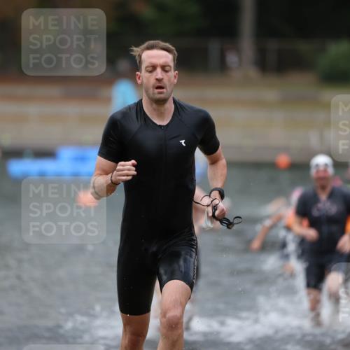 14.09.2025 - Stadtparktriathlon Michael Strokosch http://msf.ph/oto/8874302 14.09.2025 12:32:54 Schwimmen 1342, 1345, 1359, 1389, 1392, 1394, 1410, 1414 meine-sportfotos.de