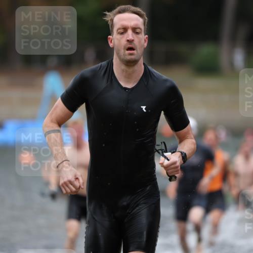 14.09.2025 - Stadtparktriathlon Michael Strokosch http://msf.ph/oto/8874307 14.09.2025 12:32:55 Schwimmen 1342, 1345, 1359, 1389, 1392, 1394, 1410, 1414 meine-sportfotos.de