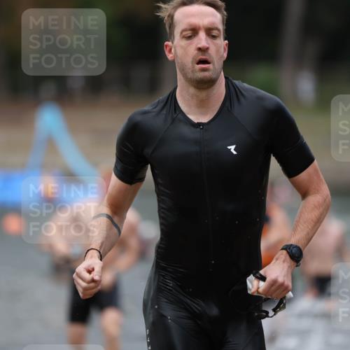 14.09.2025 - Stadtparktriathlon Michael Strokosch http://msf.ph/oto/8874308 14.09.2025 12:32:56 Schwimmen 1342, 1345, 1359, 1392, 1394, 1410, 1414 meine-sportfotos.de