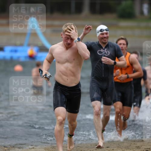 14.09.2025 - Stadtparktriathlon Michael Strokosch http://msf.ph/oto/8874311 14.09.2025 12:32:57 Schwimmen 1342, 1345, 1359, 1392, 1394, 1410, 1414 meine-sportfotos.de