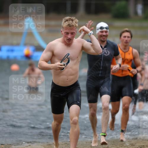 14.09.2025 - Stadtparktriathlon Michael Strokosch http://msf.ph/oto/8874312 14.09.2025 12:32:57 Schwimmen 1342, 1345, 1359, 1392, 1394, 1410, 1414 meine-sportfotos.de