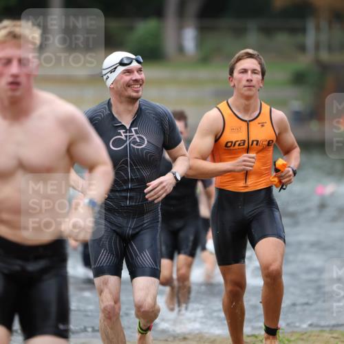 14.09.2025 - Stadtparktriathlon Michael Strokosch http://msf.ph/oto/8874319 14.09.2025 12:32:59 Schwimmen 1342, 1359, 1392, 1394, 1410, 1413, 1414 meine-sportfotos.de