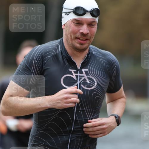 14.09.2025 - Stadtparktriathlon Michael Strokosch http://msf.ph/oto/8874330 14.09.2025 12:33:02 Schwimmen 1342, 1359, 1392, 1394, 1410, 1413, 1414 meine-sportfotos.de