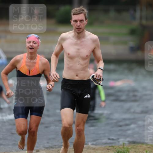 14.09.2025 - Stadtparktriathlon Michael Strokosch http://msf.ph/oto/8874342 14.09.2025 12:33:04 Schwimmen 1329, 1342, 1344, 1359, 1392, 1394, 1413, 1414 meine-sportfotos.de