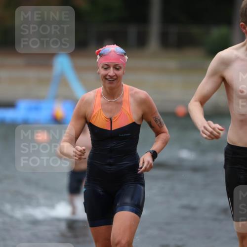 14.09.2025 - Stadtparktriathlon Michael Strokosch http://msf.ph/oto/8874347 14.09.2025 12:33:05 Schwimmen 1329, 1342, 1344, 1359, 1392, 1394, 1413 meine-sportfotos.de