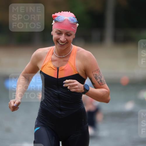14.09.2025 - Stadtparktriathlon Michael Strokosch http://msf.ph/oto/8874353 14.09.2025 12:33:06 Schwimmen 1329, 1342, 1344, 1359, 1392, 1413 meine-sportfotos.de