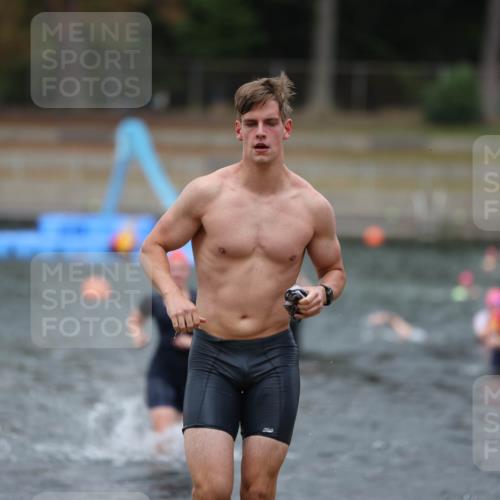 14.09.2025 - Stadtparktriathlon Michael Strokosch http://msf.ph/oto/8874357 14.09.2025 12:33:10 Schwimmen 1329, 1342, 1344, 1359, 1413 meine-sportfotos.de