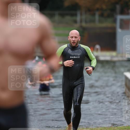 14.09.2025 - Stadtparktriathlon Michael Strokosch http://msf.ph/oto/8874368 14.09.2025 12:33:12 Schwimmen 1329, 1343, 1344, 1413 meine-sportfotos.de