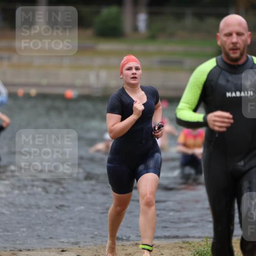 14.09.2025 - Stadtparktriathlon Michael Strokosch http://msf.ph/oto/8874374 14.09.2025 12:33:14 Schwimmen 1329, 1343, 1344, 1413 meine-sportfotos.de