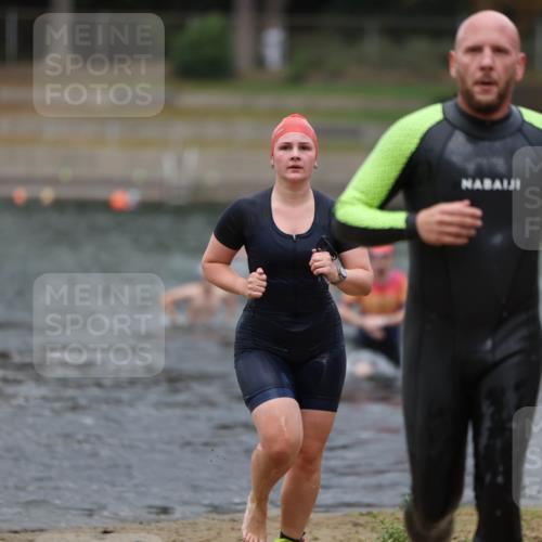 14.09.2025 - Stadtparktriathlon Michael Strokosch http://msf.ph/oto/8874375 14.09.2025 12:33:14 Schwimmen 1329, 1343, 1344, 1413 meine-sportfotos.de