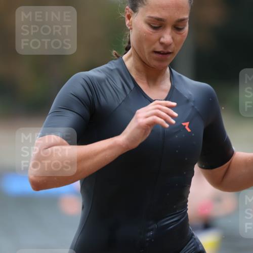 14.09.2025 - Stadtparktriathlon Michael Strokosch http://msf.ph/oto/8874406 14.09.2025 12:33:32 Schwimmen 1327, 1335, 1371, 1374 meine-sportfotos.de