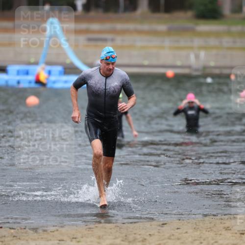 14.09.2025 - Stadtparktriathlon Michael Strokosch http://msf.ph/oto/8874422 14.09.2025 12:33:45 Schwimmen 1347 meine-sportfotos.de