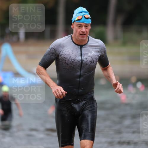 14.09.2025 - Stadtparktriathlon Michael Strokosch http://msf.ph/oto/8874450 14.09.2025 12:33:50 Schwimmen 1347 meine-sportfotos.de