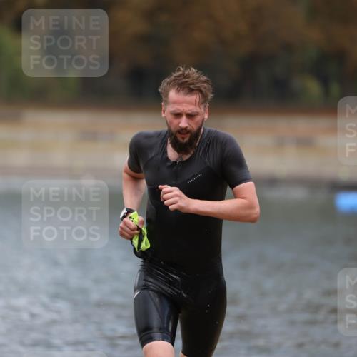 14.09.2025 - Stadtparktriathlon Michael Strokosch http://msf.ph/oto/8874456 14.09.2025 12:34:03 Schwimmen 1332, 1387 meine-sportfotos.de