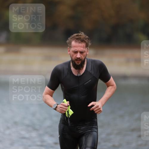 14.09.2025 - Stadtparktriathlon Michael Strokosch http://msf.ph/oto/8874457 14.09.2025 12:34:04 Schwimmen 1332, 1387 meine-sportfotos.de