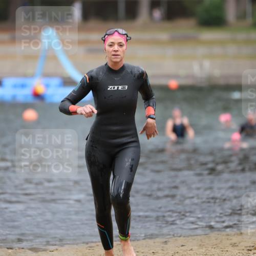 14.09.2025 - Stadtparktriathlon Michael Strokosch http://msf.ph/oto/8874465 14.09.2025 12:34:07 Schwimmen 1332, 1387 meine-sportfotos.de