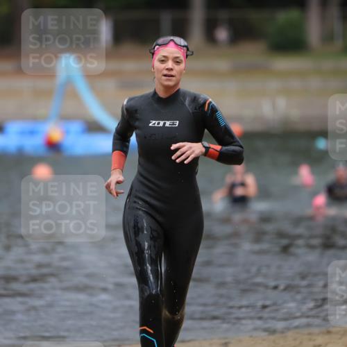14.09.2025 - Stadtparktriathlon Michael Strokosch http://msf.ph/oto/8874469 14.09.2025 12:34:07 Schwimmen 1332, 1387 meine-sportfotos.de