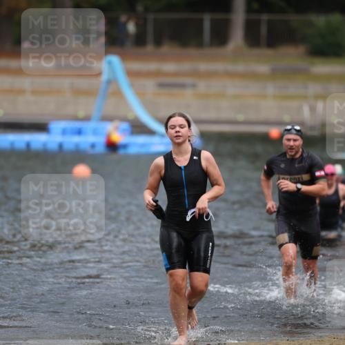 14.09.2025 - Stadtparktriathlon Michael Strokosch http://msf.ph/oto/8874484 14.09.2025 12:34:25 Schwimmen 1334, 1341, 1384 meine-sportfotos.de