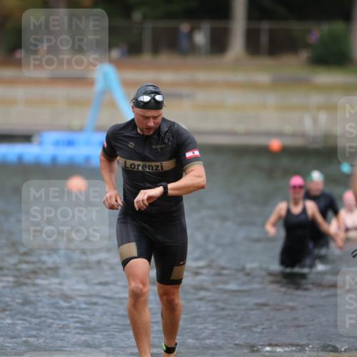14.09.2025 - Stadtparktriathlon Michael Strokosch http://msf.ph/oto/8874501 14.09.2025 12:34:29 Schwimmen 1328, 1334, 1341, 1384 meine-sportfotos.de